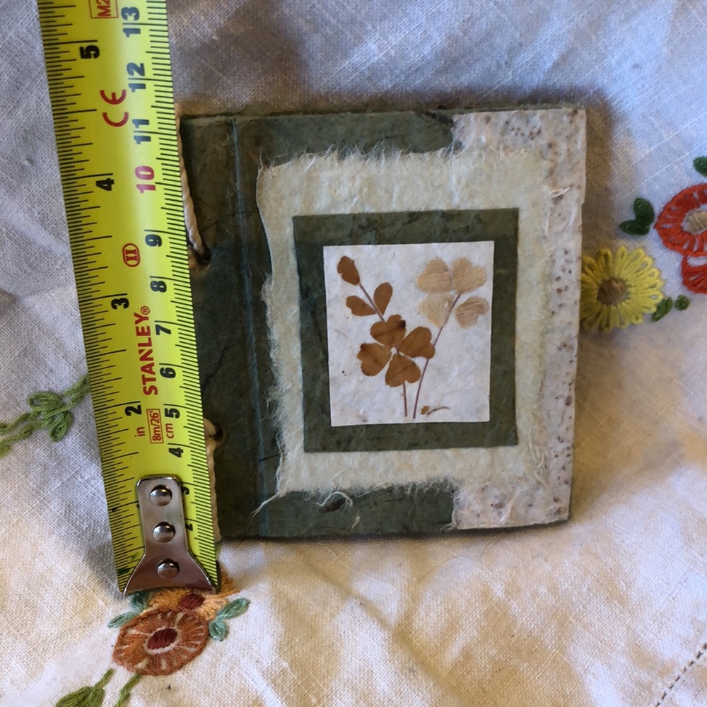 Small unlined notebook - Picture 2 of 4